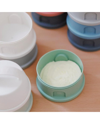 BEABA 4 SKYRIŲ PIENO MILTELIŲ DOZATORIUS IR UŽKANDŽIŲ DĖŽUTĖ, MINERAL GREY/BLUE