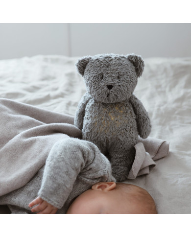 MOONIE 2.0 Migdukas Meškiukas Grey – Kūdikio Ramybės Draugas