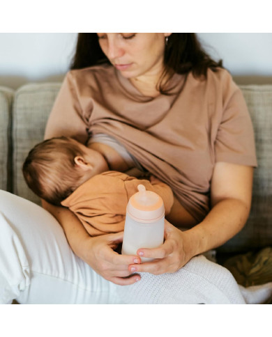 SUAVINEX ZERO ZERO ANTI-COLIC BUTELIUKAS SU VIDUTINĖS SROVĖS ŽINDUKU, 270 ML, NUO +3 MĖN., DEEP