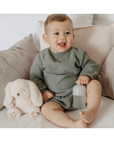 SUAVINEX BABY COLOGNE DOVANŲ RINKINYS: KVAPUSIS VANDUO KŪDIKIAMS 100 ML IR 50 ML, PLIUŠINIS ZUIKUTIS